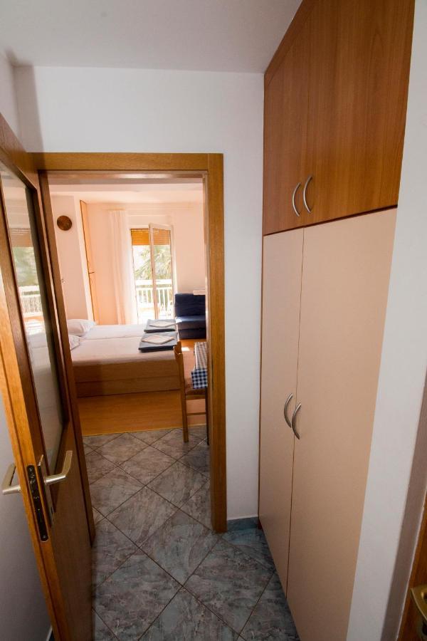 Omis - Michy Apartments Экстерьер фото